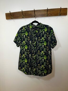 Wildfang Navy Short-Sleeve Button-Down with Green Botanical Print